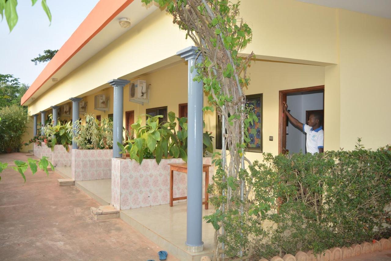 Chez Sabine Acomodação com café da manhã Abomey Exterior foto